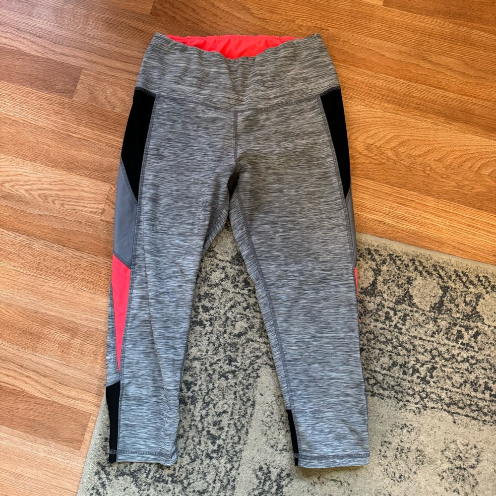 Gray and Black Women's Capri Leggings